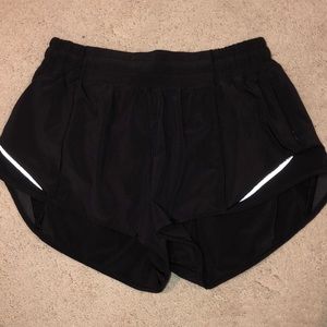 Lululemon shorty Hot Short 2.5